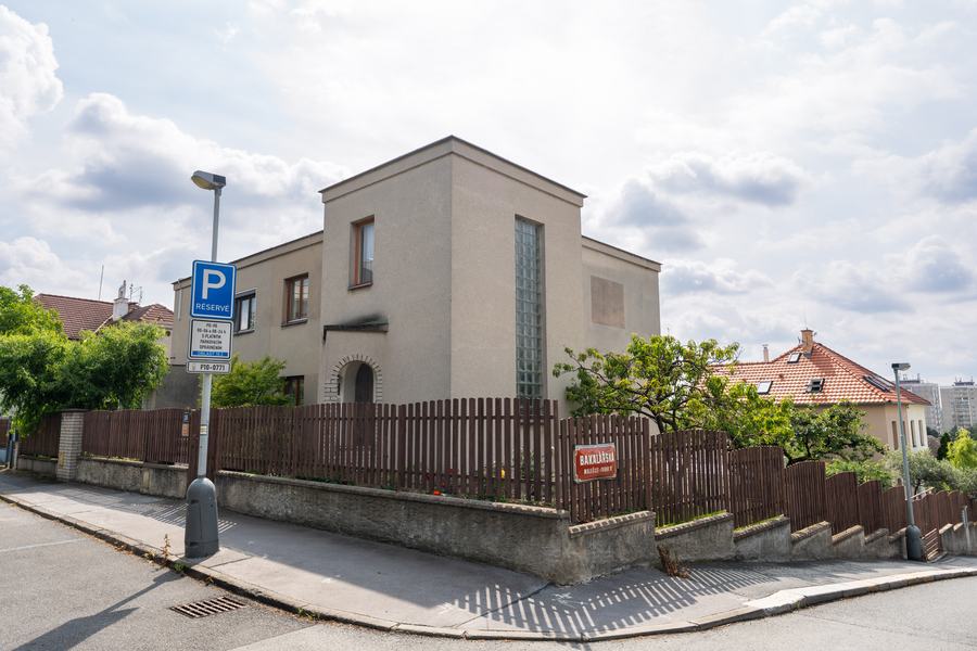 Vila a ulice Rektorská, vila Rektorská, Praha 10 – Malešice